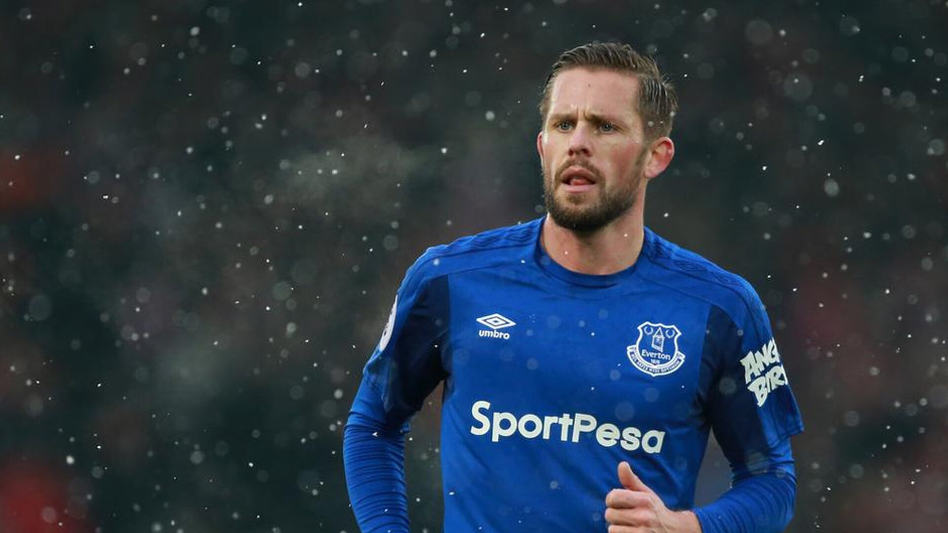 日本水球队小组赛胜负一路紧咬,日本选手水球比赛